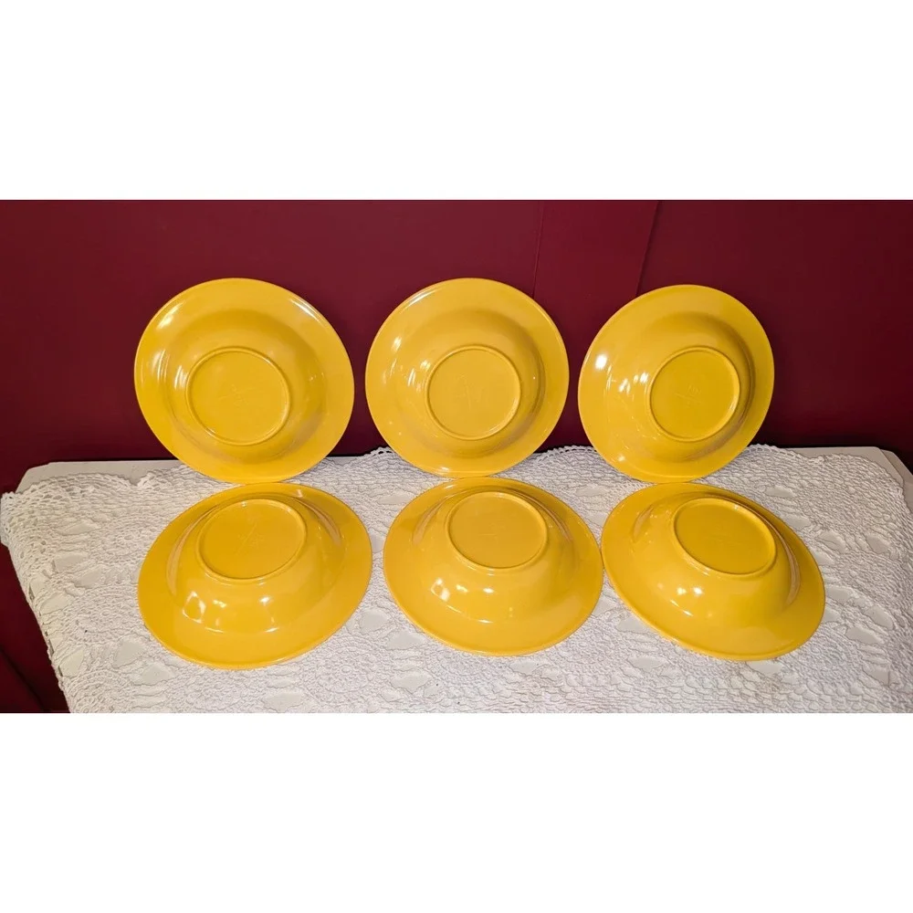 Yellow Melamine Vintage Elan Dinnerware Set 18 Pc MCM plates bowls excellent lot